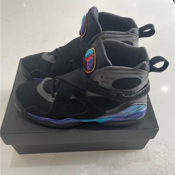 Retro Jordan 8 ‘Aqua’ - Picture 2 of 8